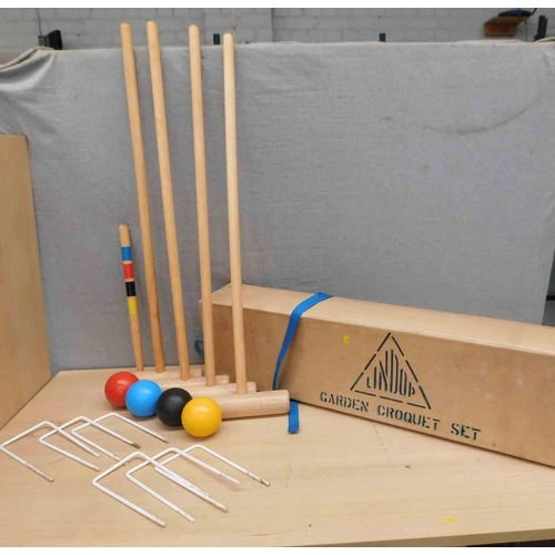 587 - Boxed croquet set