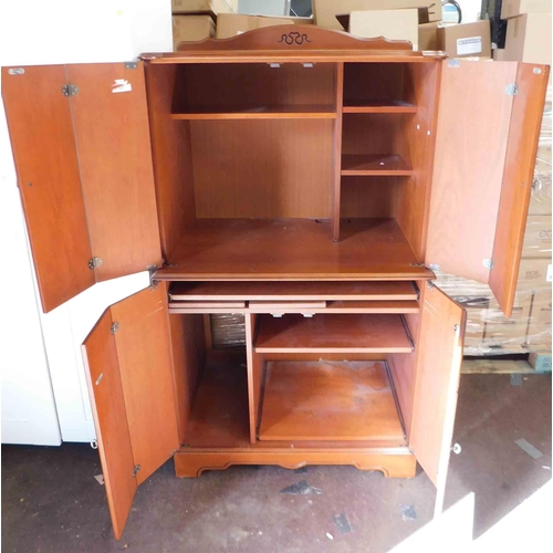 618 - Double fronted PC cabinet with hinged doors