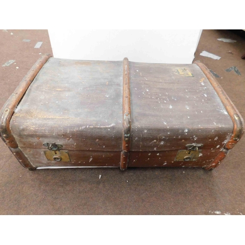 658 - Large travel trunk