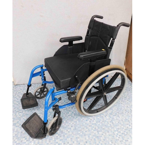 669 - Manual wheelchair