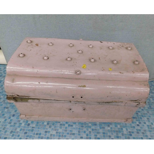 670 - 2x Metal vintage trunks