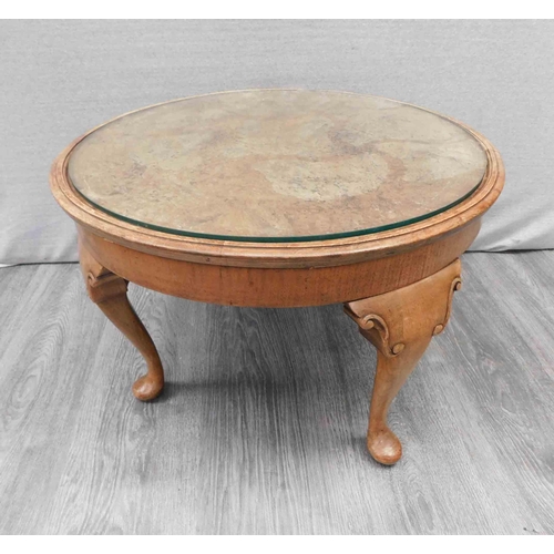 673 - Vintage oak glass topped table