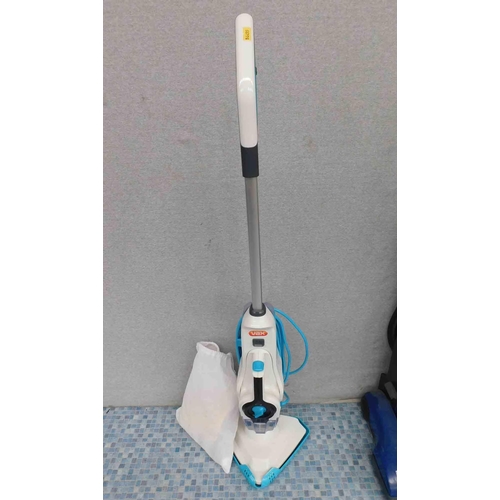 735 - Vax steam cleaner w/o