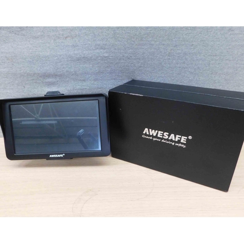 738 - Sat Nav system Awesafe boxed unchecked