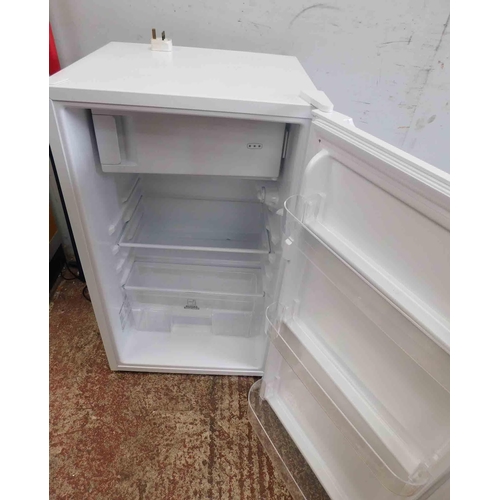 758 - Essential fridge 50cm W/O - no plug