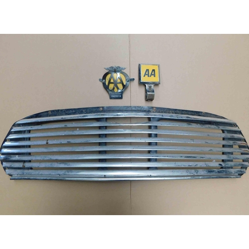 773 - Classic mini grill with 2x classic AA badges