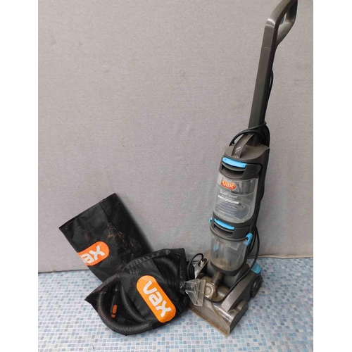 785 - Vax carpet cleaner with accessories-unchecked