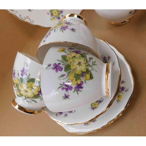 152 - Colclough - china tea set