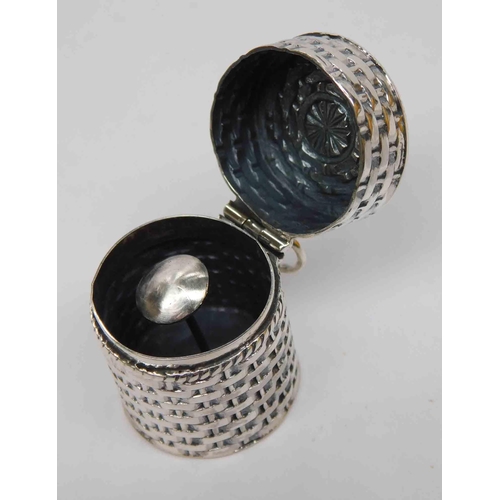 109 - Silver - thimble case