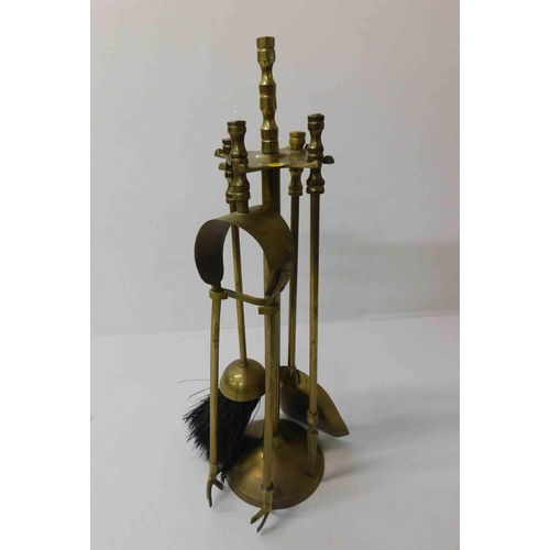 54 - Brass - companion set