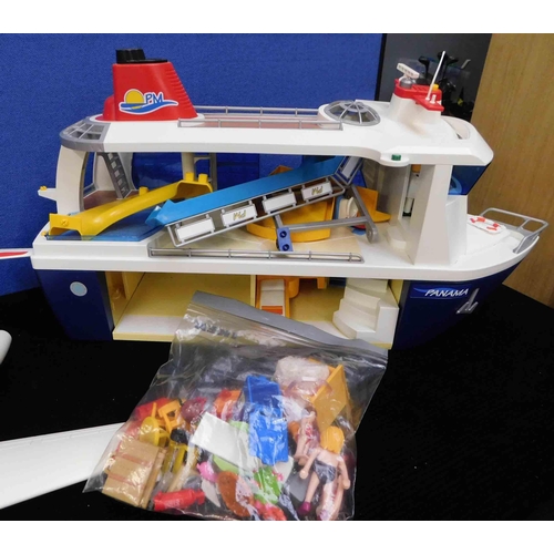 79 - Playmobil - aeroplane, boat & accessories