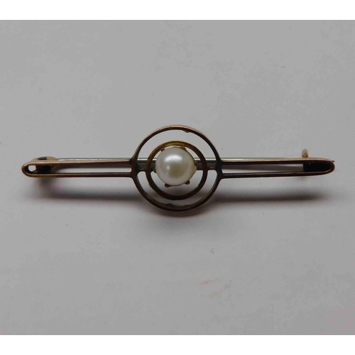 264 - 9ct Rose gold & pearl set - bar brooch