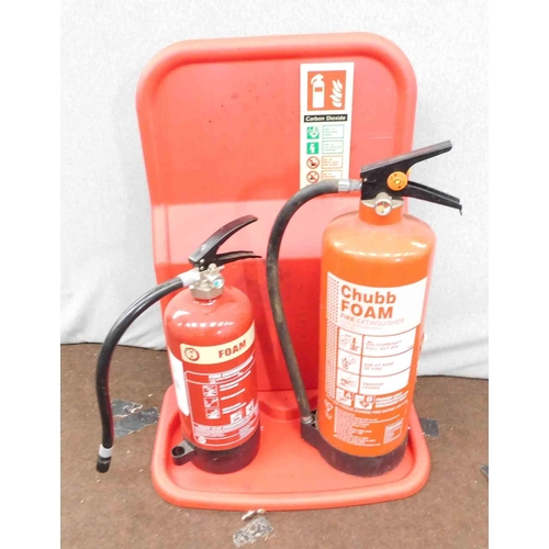 535 - 2x Foam fire extinguishers & stand-unchecked