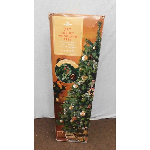 612 - 7ft Luxury Christmas tree (unchecked)