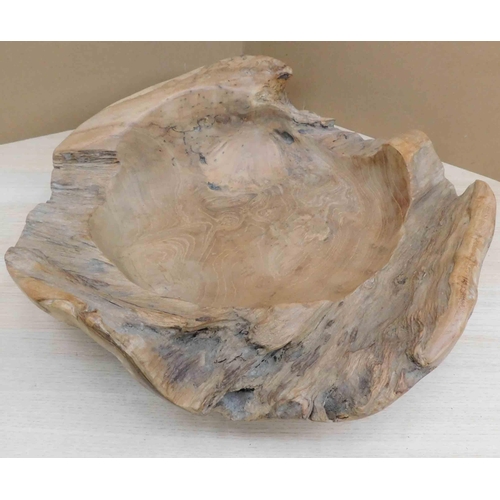 621 - Large root wood bowl - approx. 20