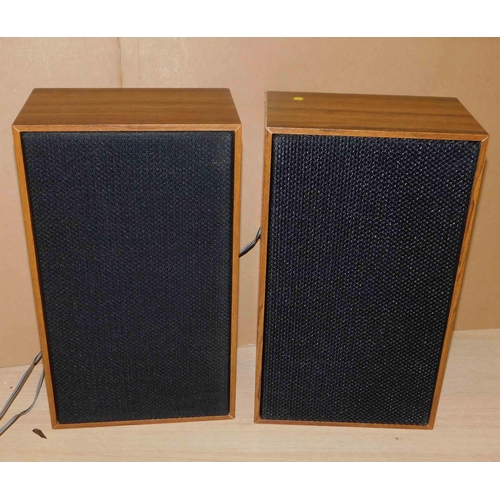 653 - Pair of speakers - 13 1/2