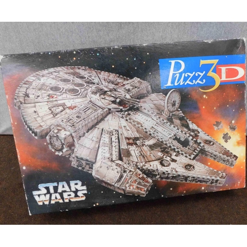 699 - The Millennium Falcon 3D puzzle