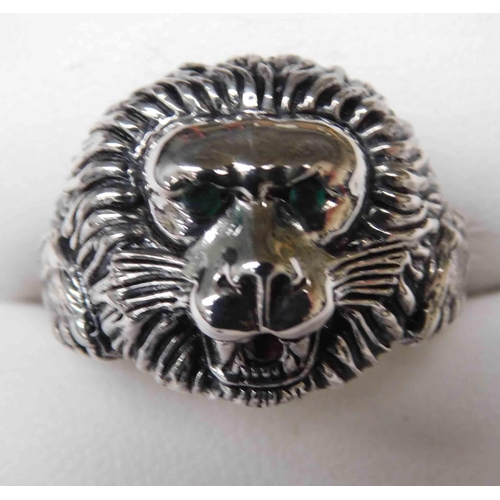 129 - Silver - stone set lion ring