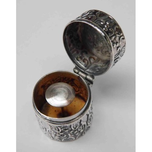 135 - Silver - thimble case