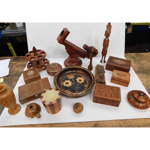 192 - Mixed treen & wood ware