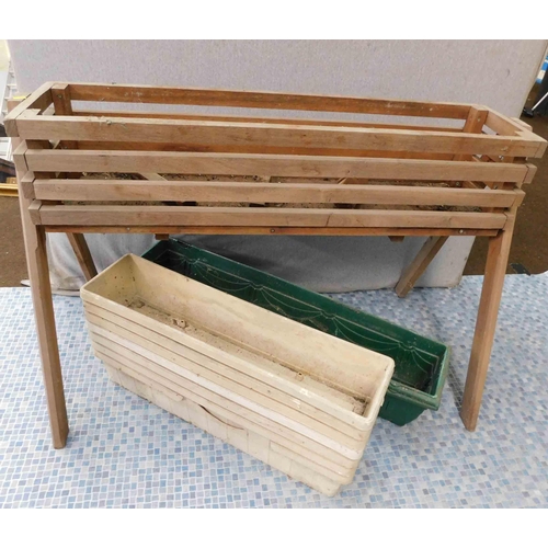 520 - Wooden raised planter with 9 plastic planters