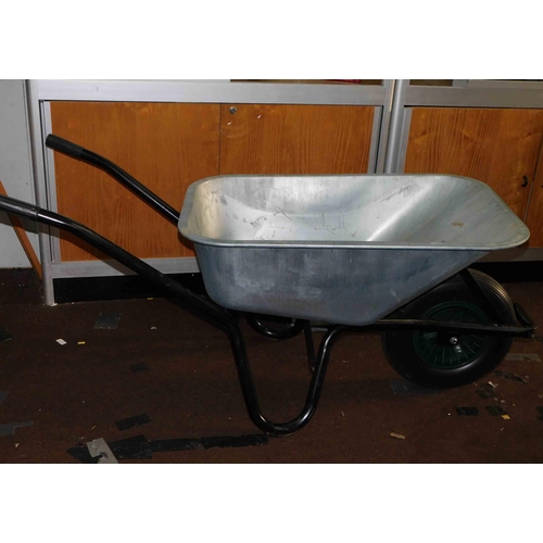 522A - Heavy duty stainless steel wheel barrow