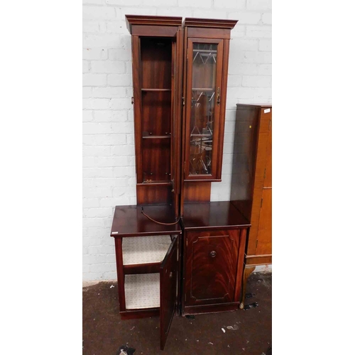 532 - 2x Vintage corner display cabinets