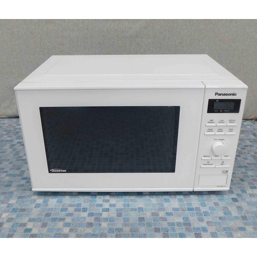 539 - Panasonic microwave oven in W/O