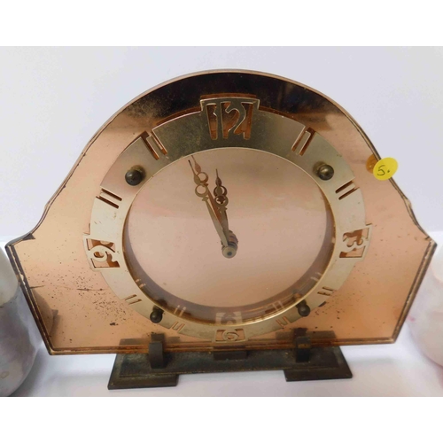 67 - Art deco style clock - W/O & two figures