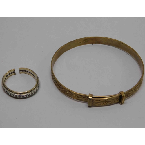 82 - Antique - 1/5th 9ct gold christening bangle & 9ct gold ring - requires attention