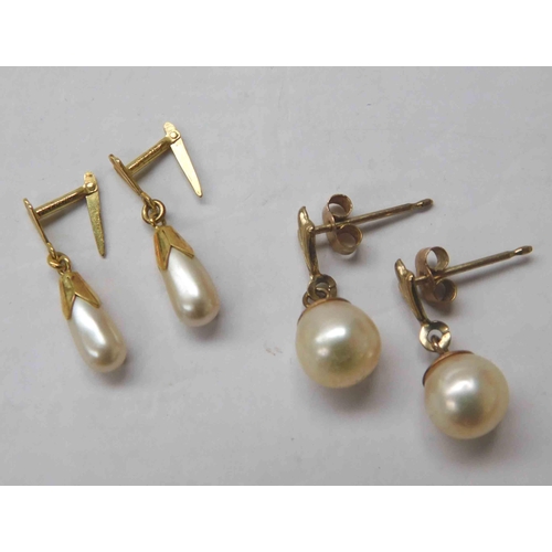 101 - 2x Pairs of 9ct gold and pearl earrings