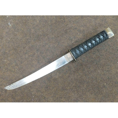 21A - Display Samurai style dagger/sword (18