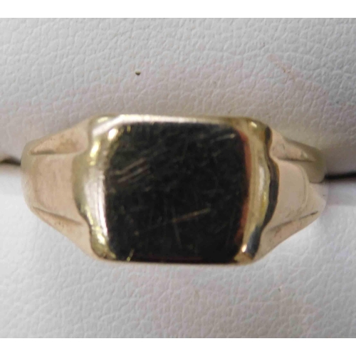 289 - Vintage 9ct gold signet ring - size V 1/2