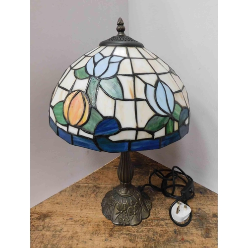 49 - Tiffany style modern lamp w/o approx 18.5