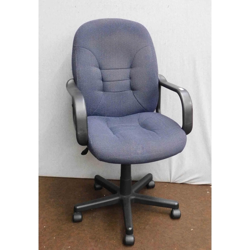 529 - Adjustable office chair