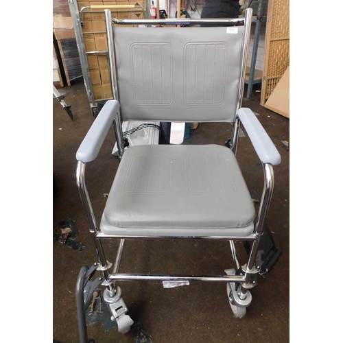 552 - Wheelchair/ commode