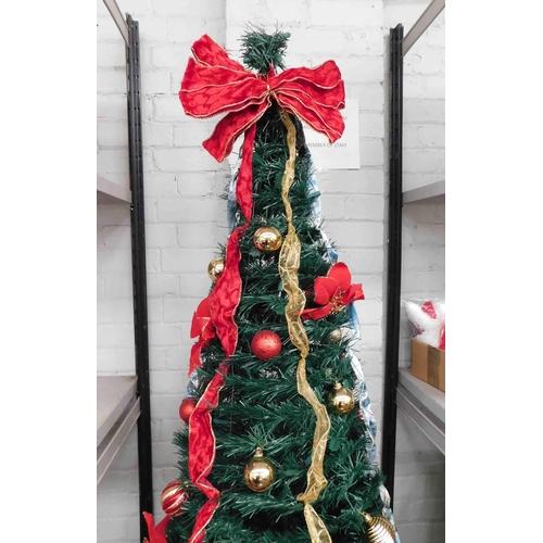 585 - The Bradford Exchange pop up Christmas tree 5ft - full W/O
Limite edition A3654 of 4999 incl. storag... 