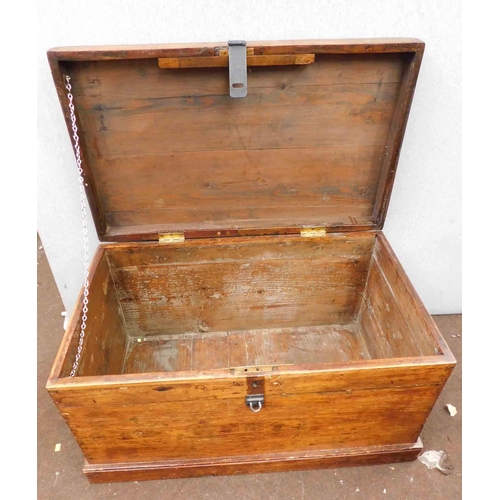 795 - Vintage wooden chest