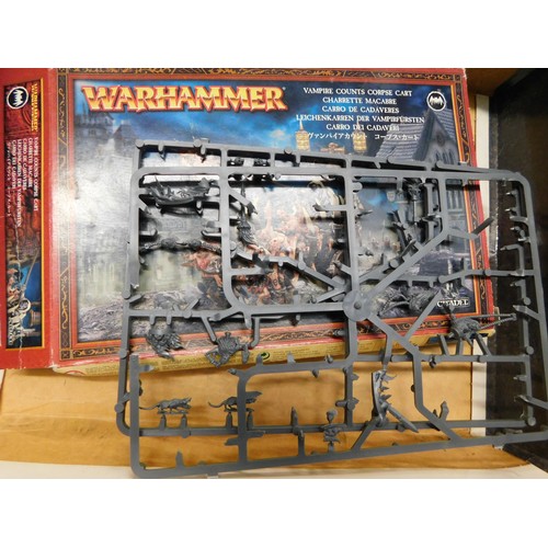 164 - War Hammer land raider crusader-complete