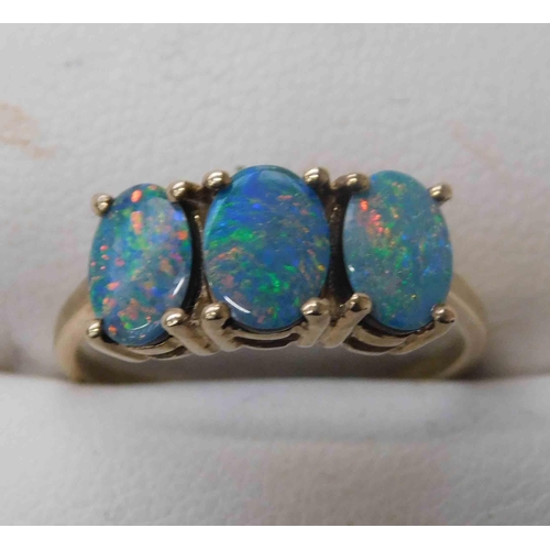 267 - 9ct Gold - opal set trilogy ring - size N 1/2