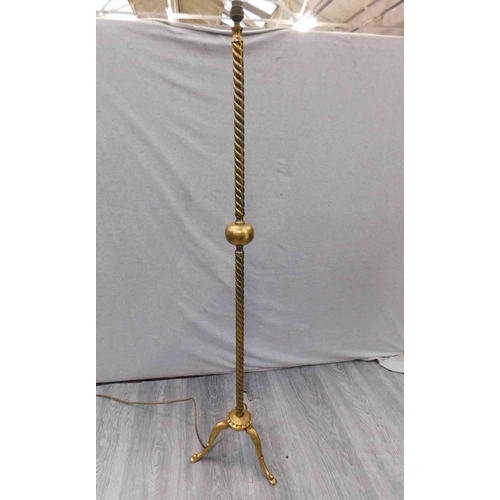 538 - Vintage brass standard lamp base