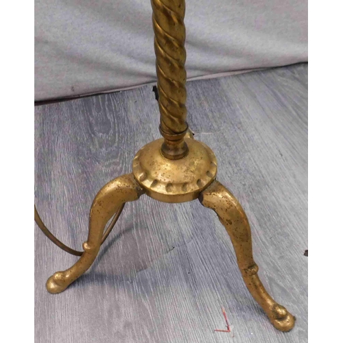 538 - Vintage brass standard lamp base