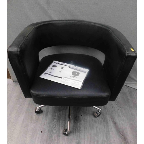 551 - Black vintage tub chair