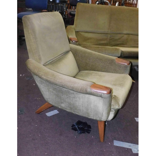 556 - Mid-century retro 3 seater settee & 2 armchairs