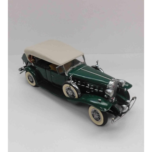 134 - Franklin mint - Cadillac V16 1932 - Sport Phaeton
With Certificate