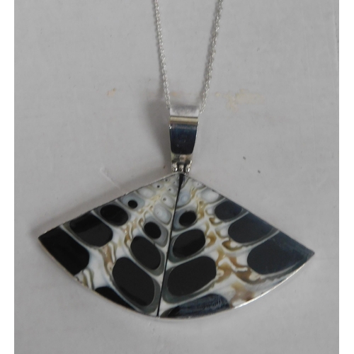 154 - Silver & shell - fan pendant on silver chain