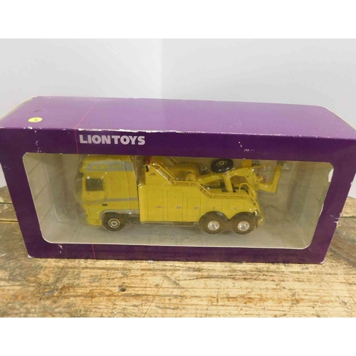 206 - Lion toys - pickup truck