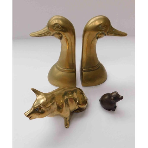 268 - Brass & bronzed pigs & ducks