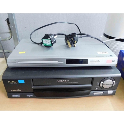 800 - Matsui video player & Philips DVD player-unchecked