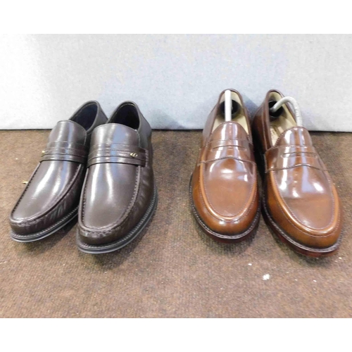 566 - 2 x Designer leather hand made shoes - Samuel Windsor